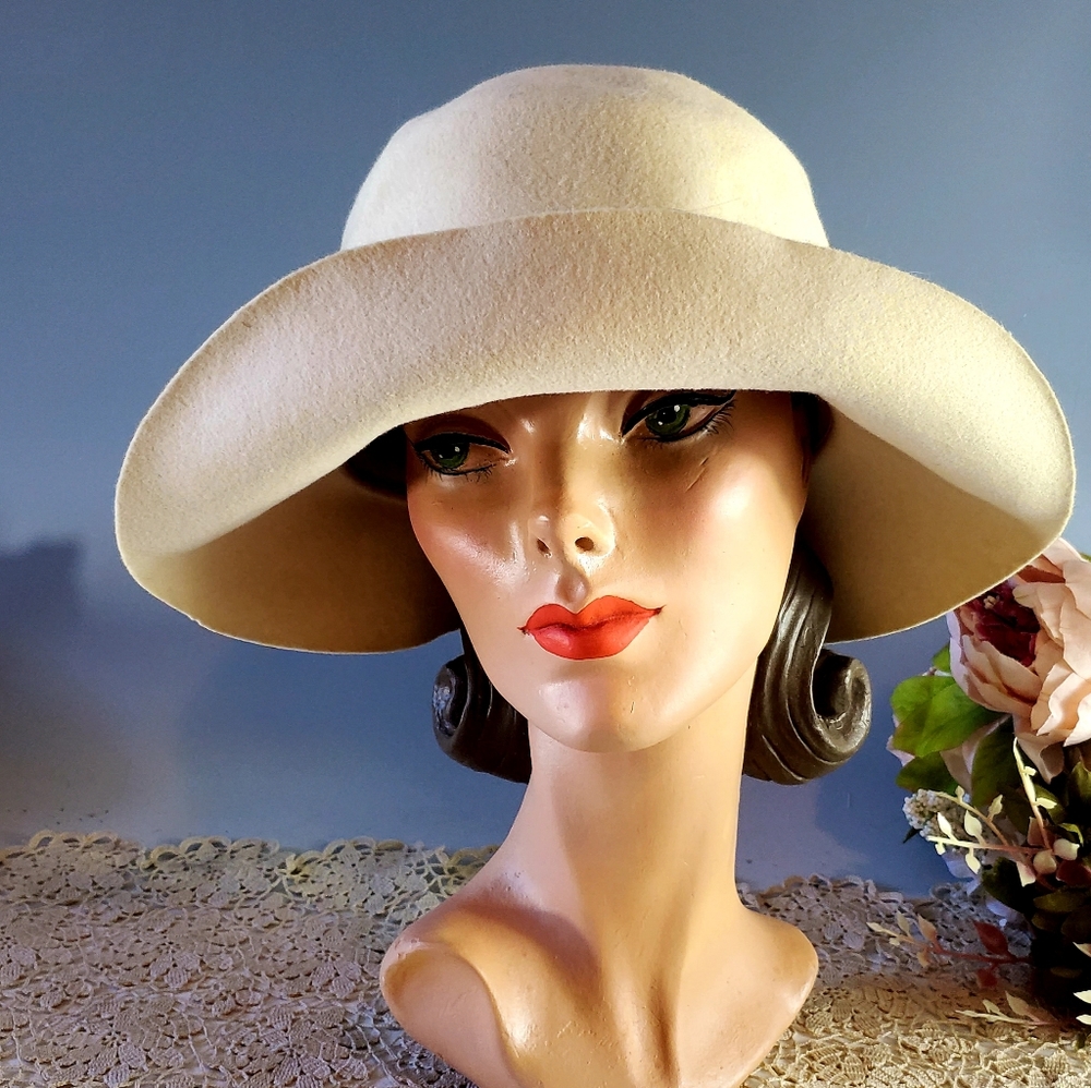 1960s Clover Lane Zephyr Felt Bucket Hat with Leather Brim Band